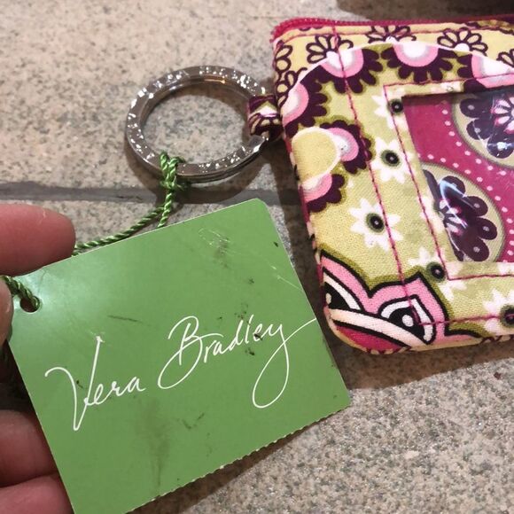 NWT Vera Bradley very berry zip ID case keychain. - Picture 5 of 7